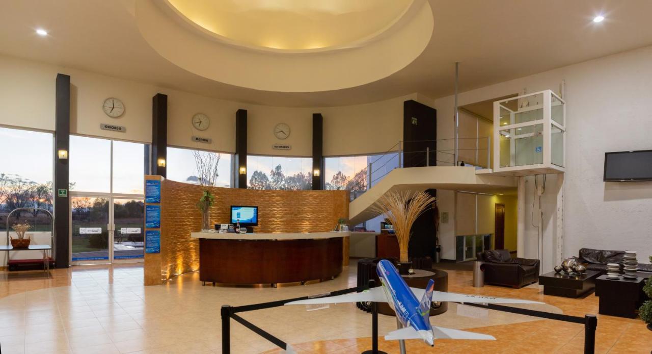 Hotel Aeropuerto Morelia Альваро-Обрегон Экстерьер фото