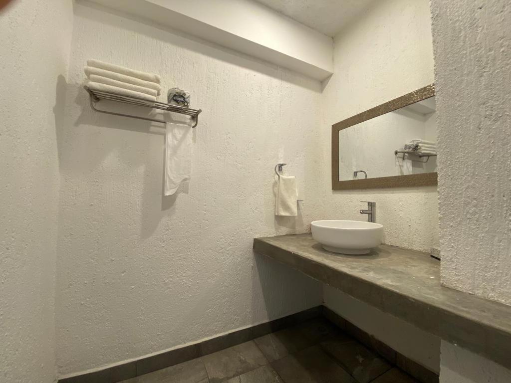 Hotel Aeropuerto Morelia Альваро-Обрегон Экстерьер фото